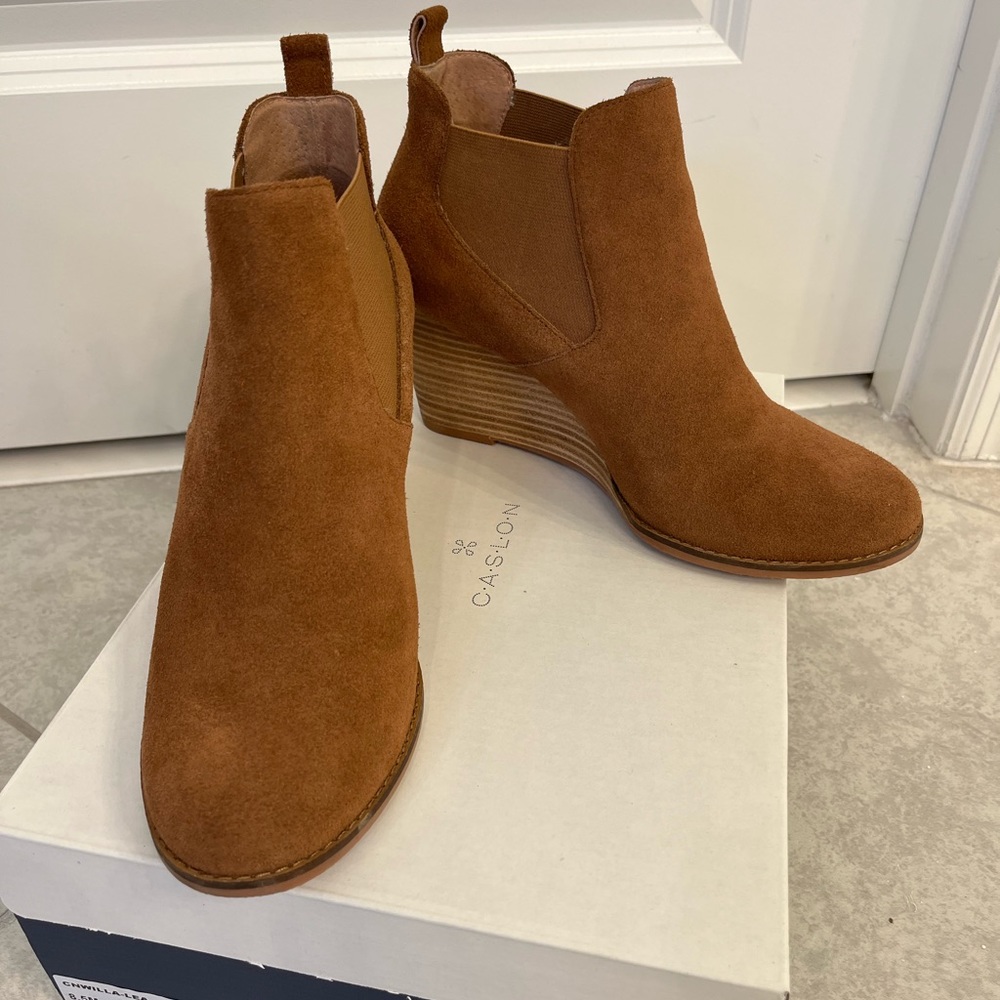 Worn once, suede ankle boots